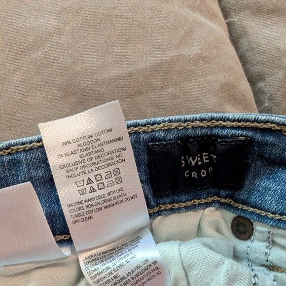 Lucky Brand Sweet Crop Jeans with Embroidered Flowers - Picture 2 of 4